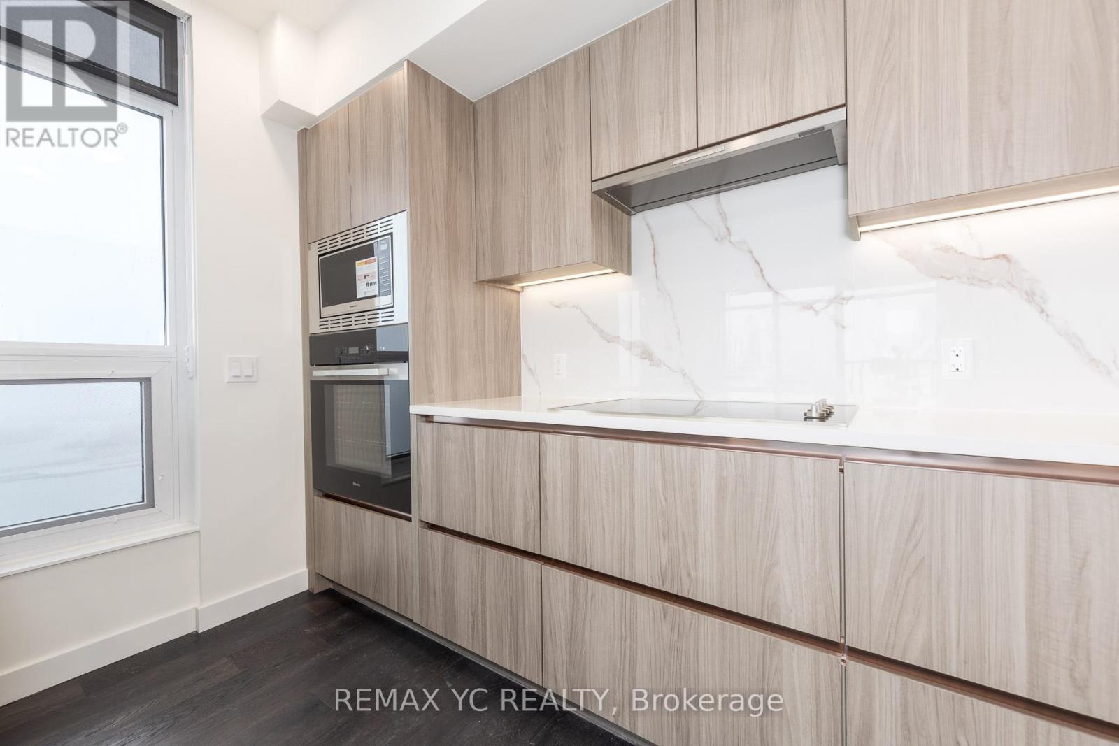 5705 - 1 Concord City Place Way, Toronto, Ontario  M5V 0X3 - Photo 3 - C12883702