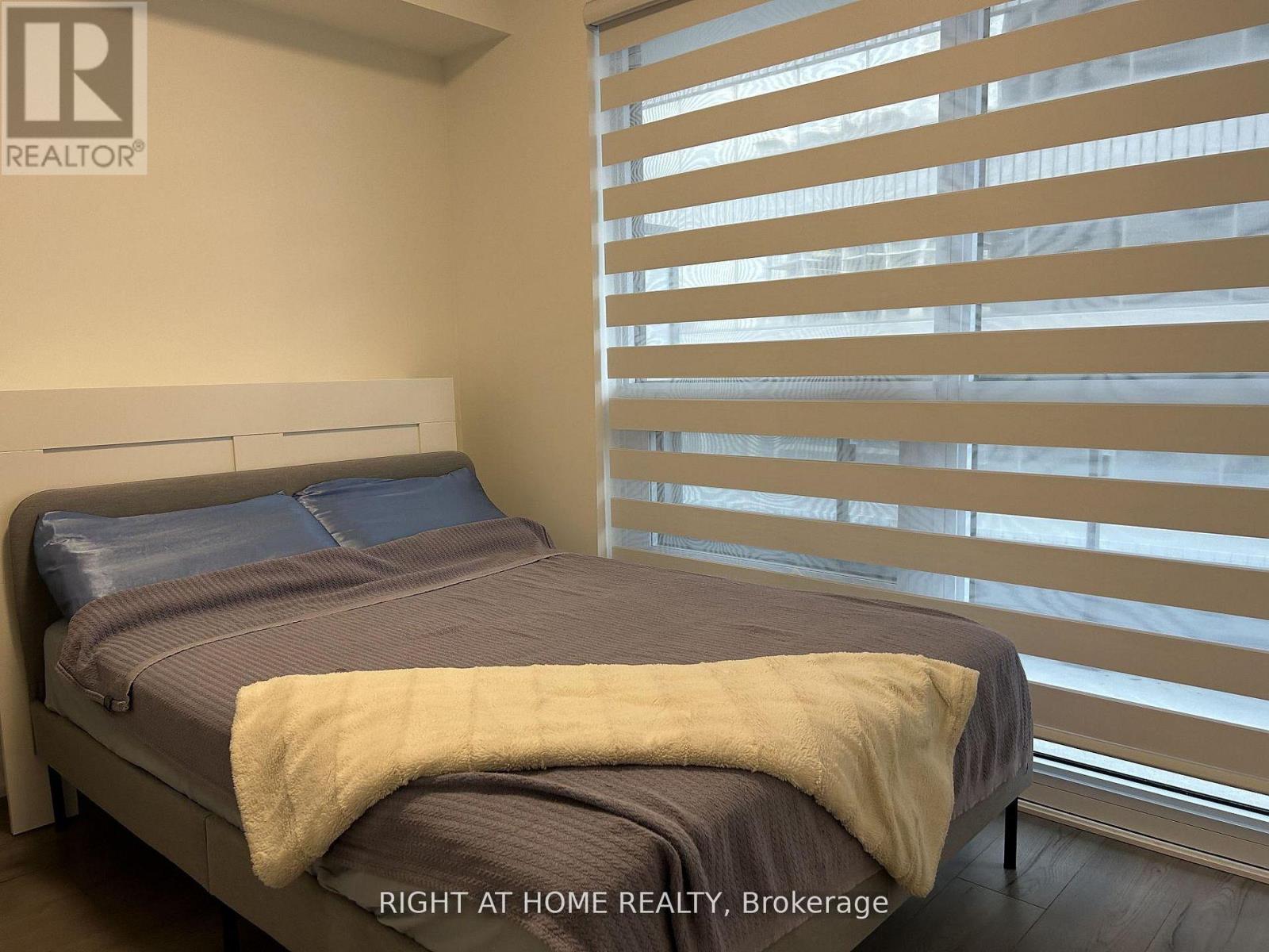 1303 - 395 Bloor Street E, Toronto, Ontario  M4W 0B4 - Photo 8 - C12883706