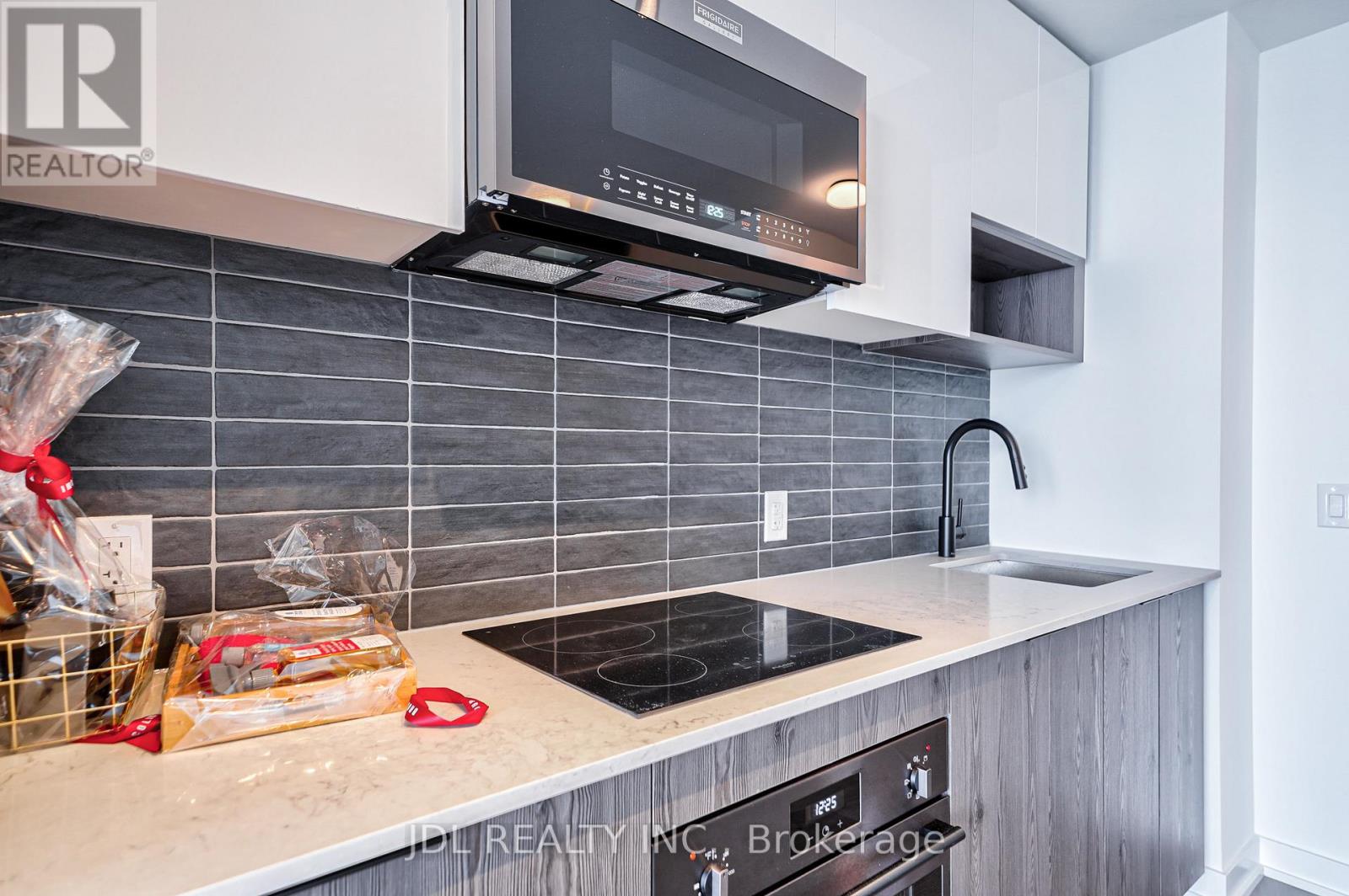 3503 - 5 Defries Street, Toronto, Ontario  M5A 0W7 - Photo 5 - C12883716