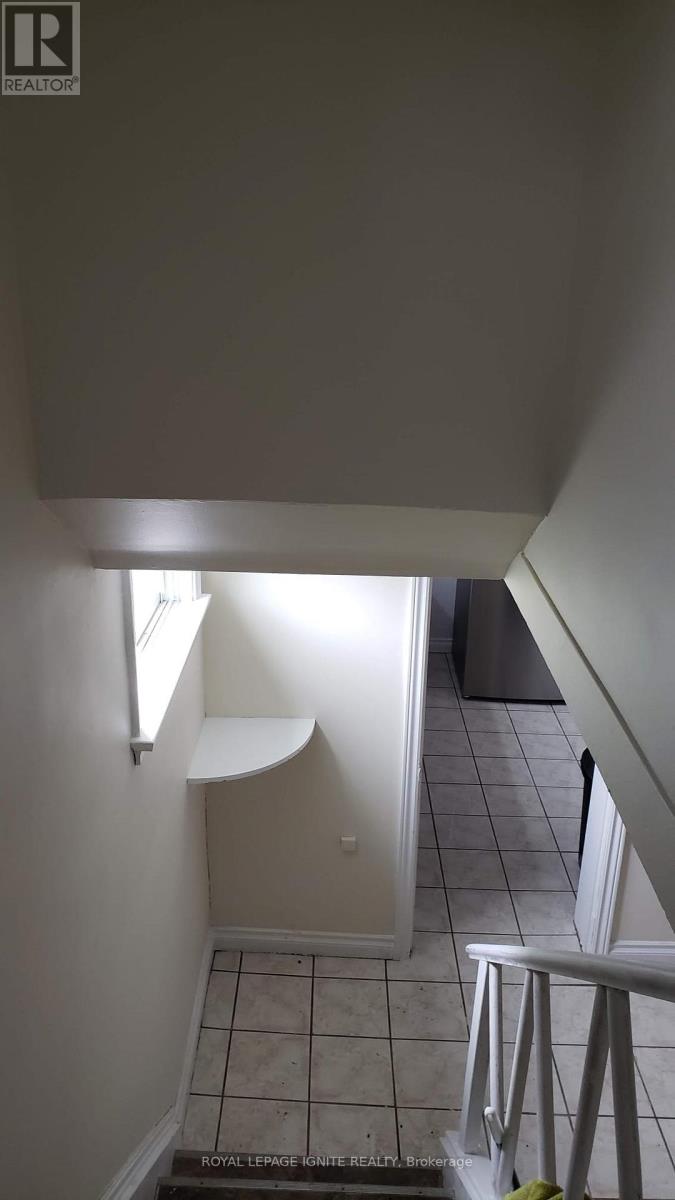 Lower - 200 Phyllis Avenue, Toronto, Ontario  M1M 1Z1 - Photo 11 - E12883680