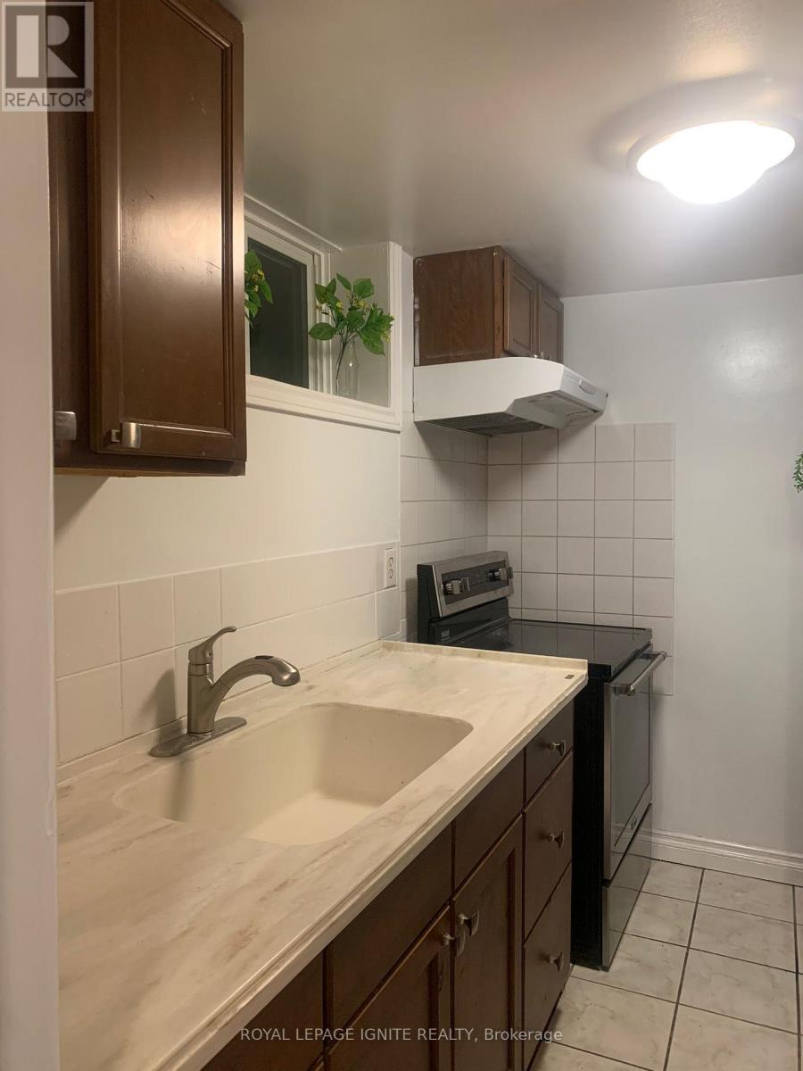 Lower - 200 Phyllis Avenue, Toronto, Ontario  M1M 1Z1 - Photo 6 - E12883680