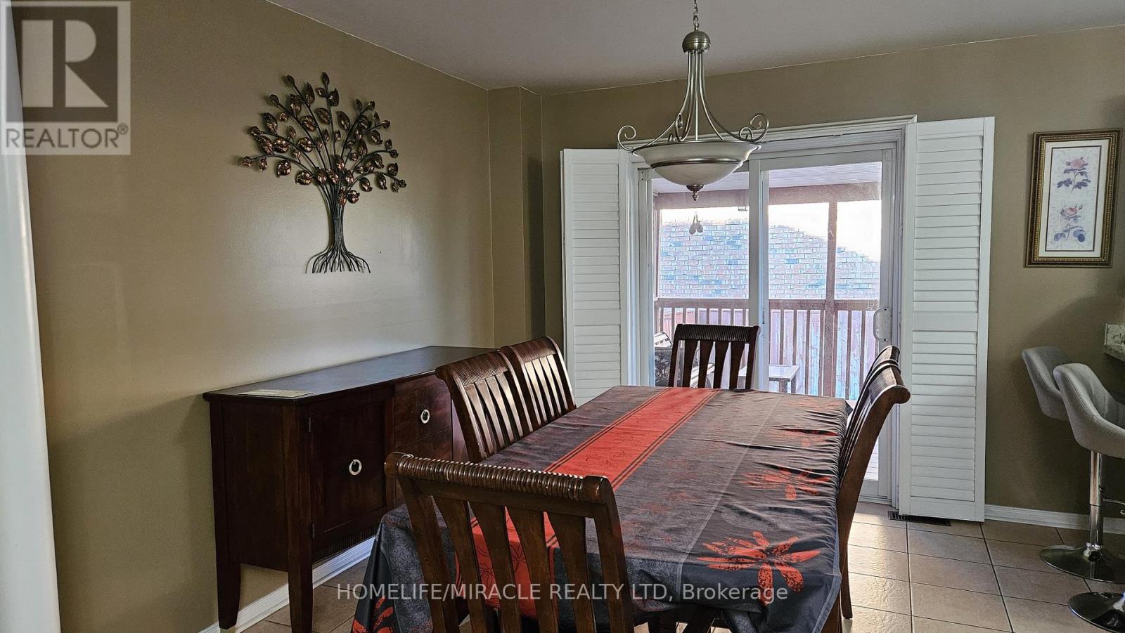 Upper - 25 Oliti Court, Toronto, Ontario  M9L 3A3 - Photo 3 - W12883450