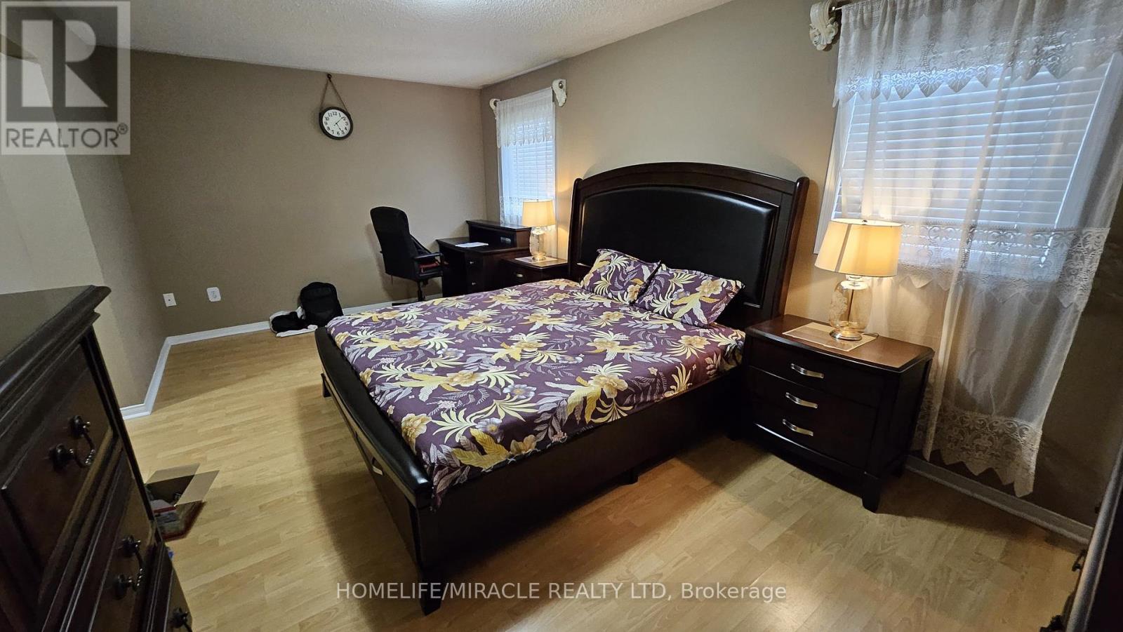 Upper - 25 Oliti Court, Toronto, Ontario  M9L 3A3 - Photo 16 - W12883450