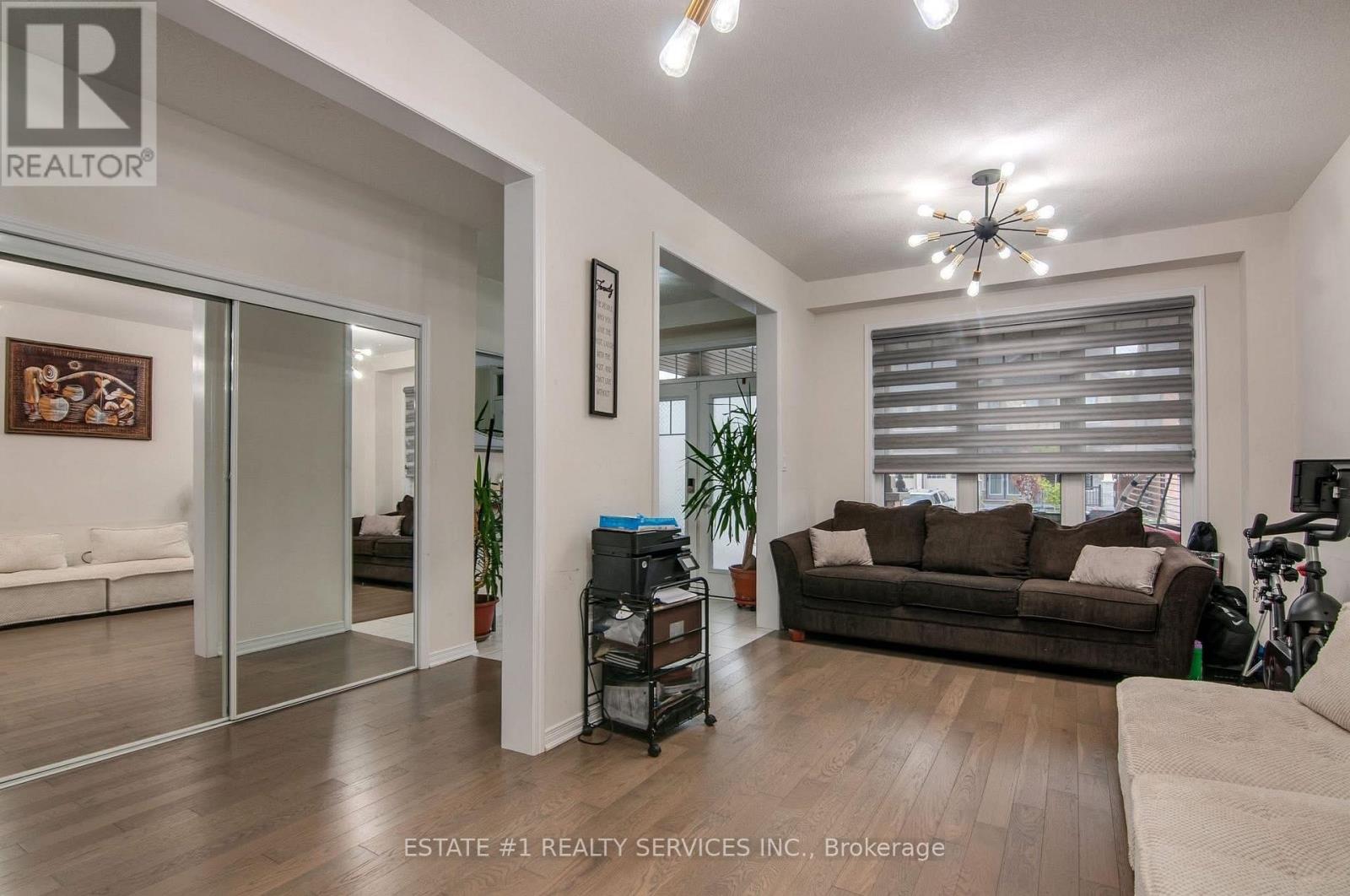 59 July Avenue, Hamilton, Ontario  L8J 0M4 - Photo 9 - X12883686