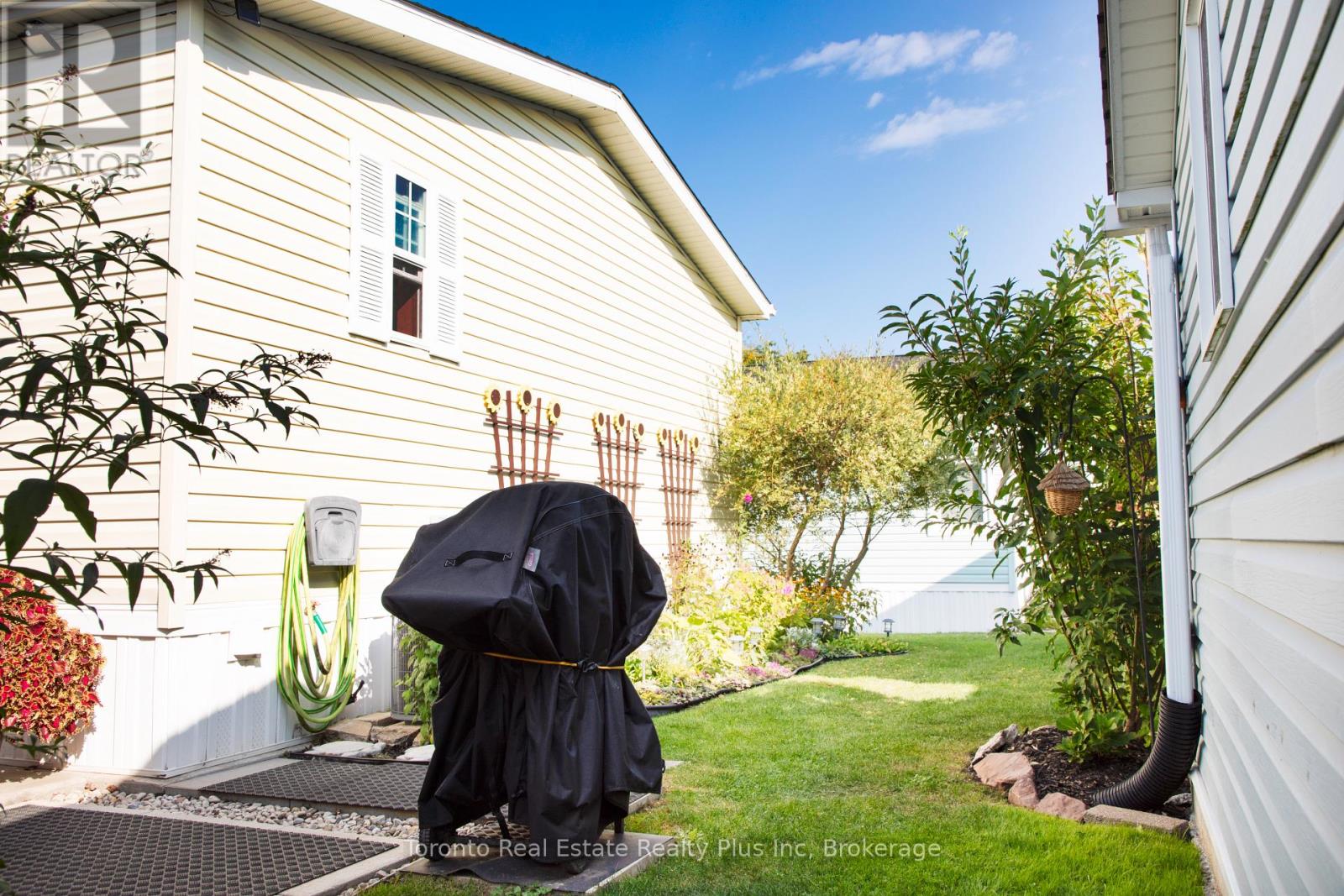 206 - 3033 Townline Road, Fort Erie, Ontario  L0S 1S0 - Photo 17 - X12883694