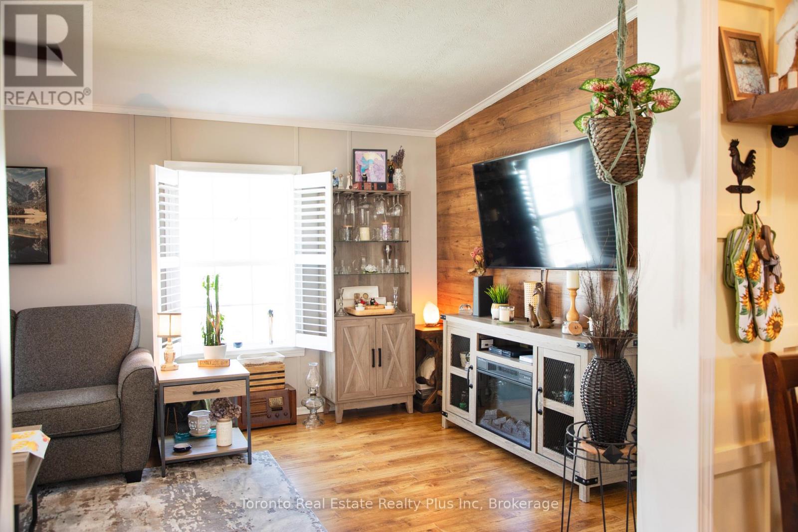 206 - 3033 Townline Road, Fort Erie, Ontario  L0S 1S0 - Photo 7 - X12883694