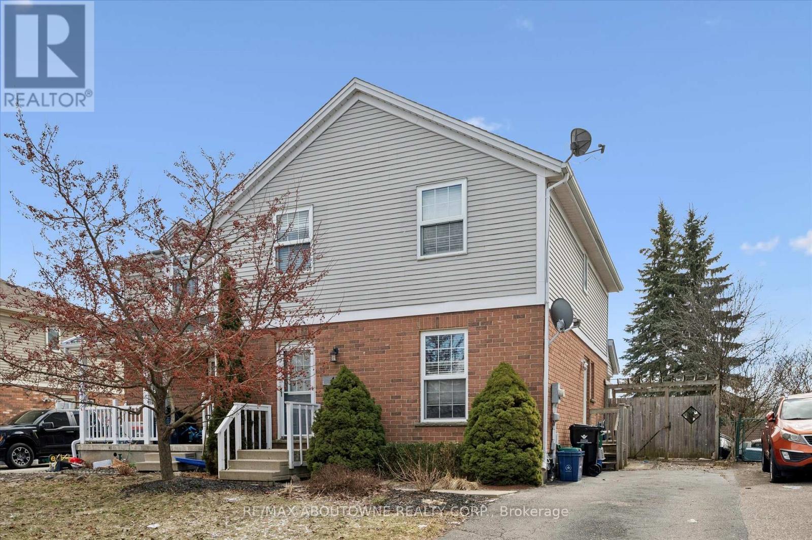 427 Bankside Crescent, Kitchener, Ontario  N2N 3E5 - Photo 1 - X12883698