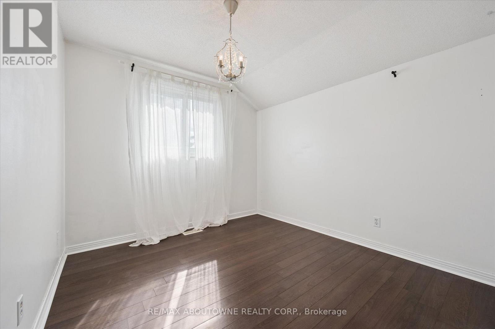 427 Bankside Crescent, Kitchener, Ontario  N2N 3E5 - Photo 16 - X12883698