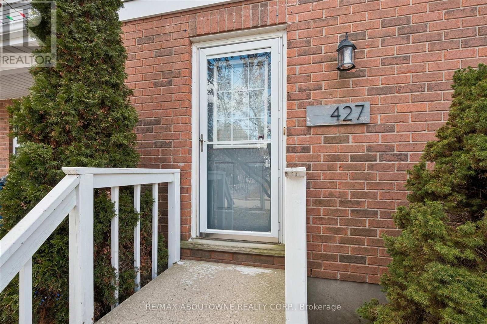 427 Bankside Crescent, Kitchener, Ontario  N2N 3E5 - Photo 2 - X12883698