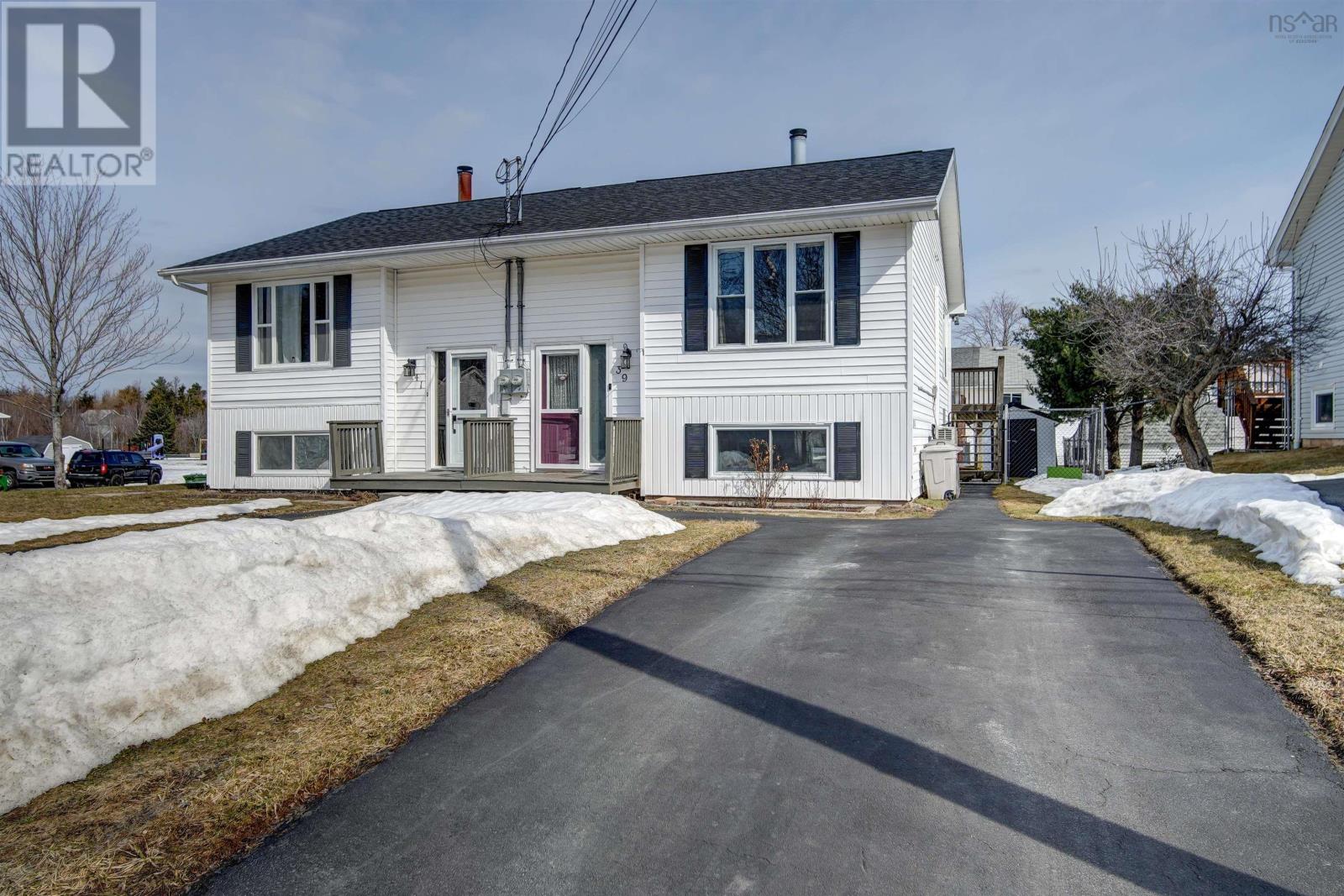 39 Haddad Drive, Lower Sackville, Nova Scotia  B4C 4B9 - Photo 1 - 202604577