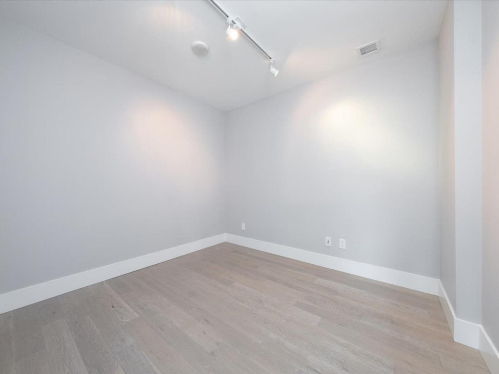 305 1501 Vidal Street, White Rock, British Columbia  V4B 0B5 - Photo 23 - R3099632