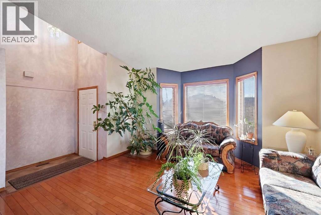 2855 Catalina Boulevard Ne, Calgary, Alberta  T1Y 6R2 - Photo 7 - A2292095