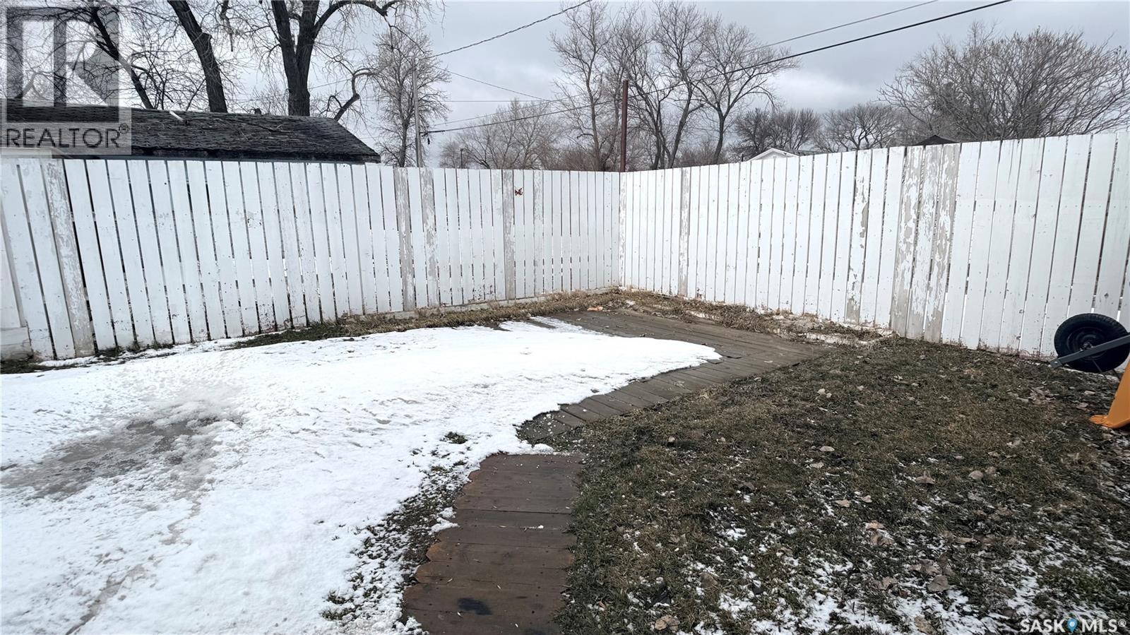 805 George Street, Estevan, Saskatchewan  S4A 1M3 - Photo 35 - SK030331