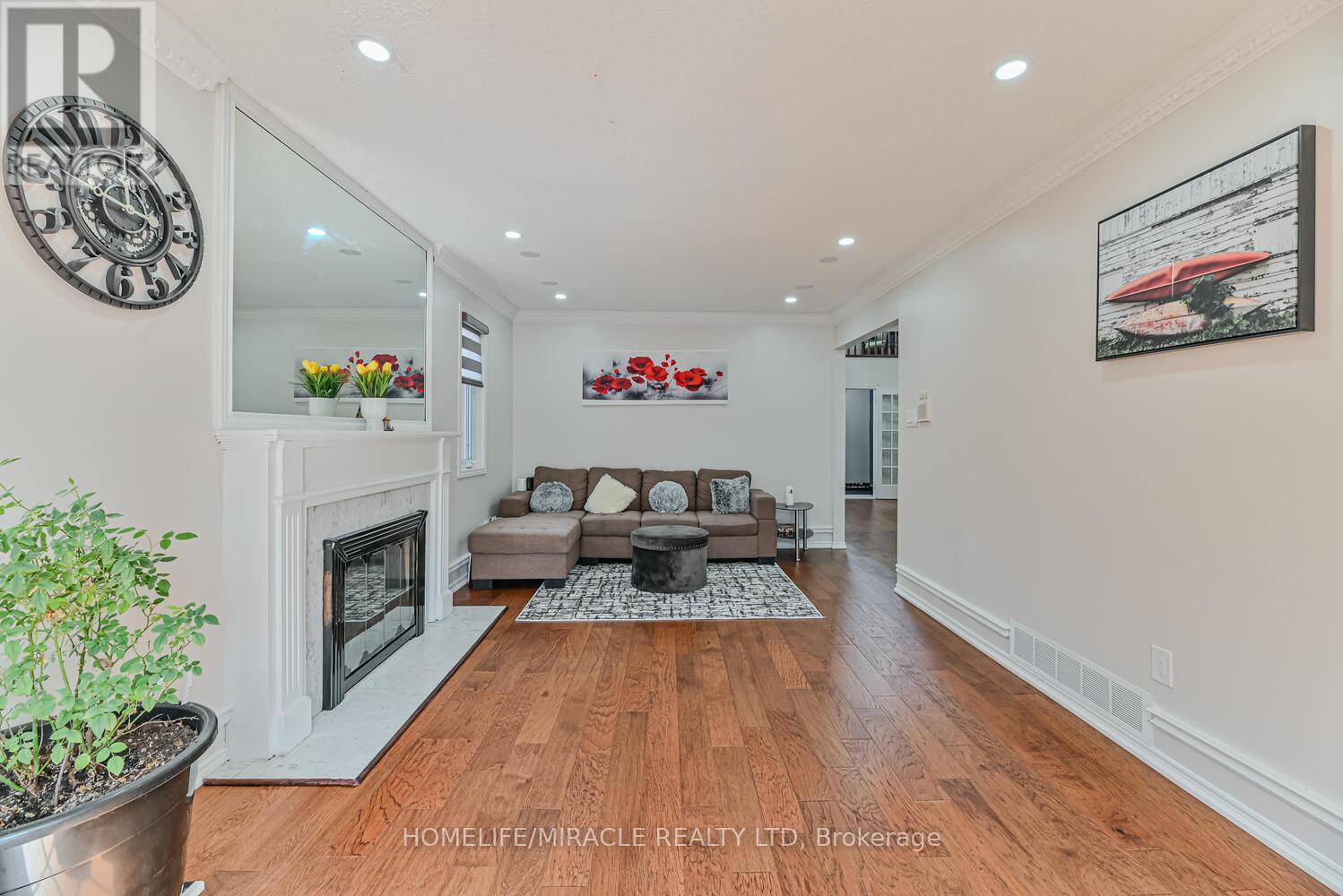 32 Plover Place, Brampton, Ontario  L6W 4C4 - Photo 12 - W12862346