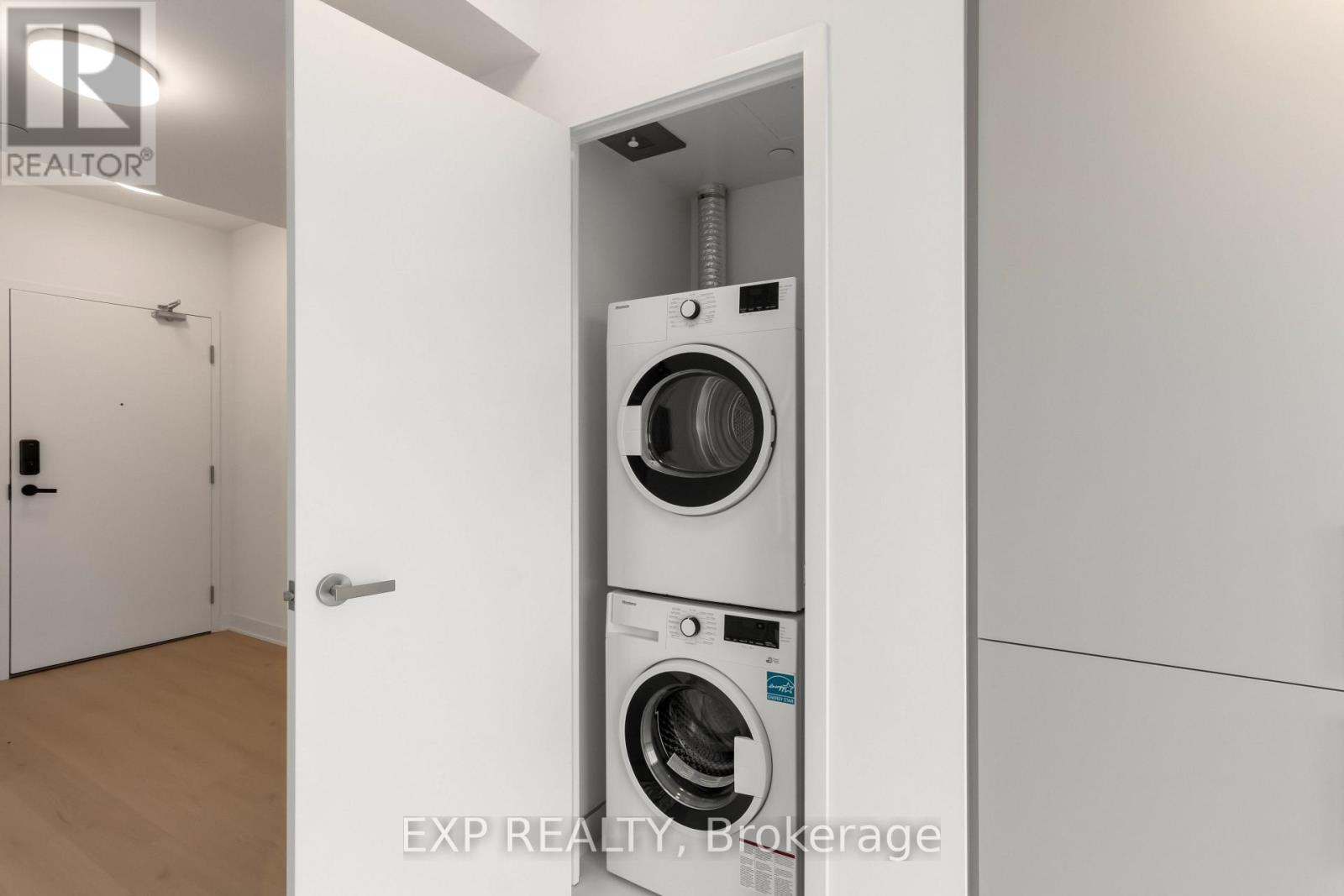 3900 Confederation Parkway, Mississauga, Ontario  L5M 0M3 - Photo 24 - W12882954