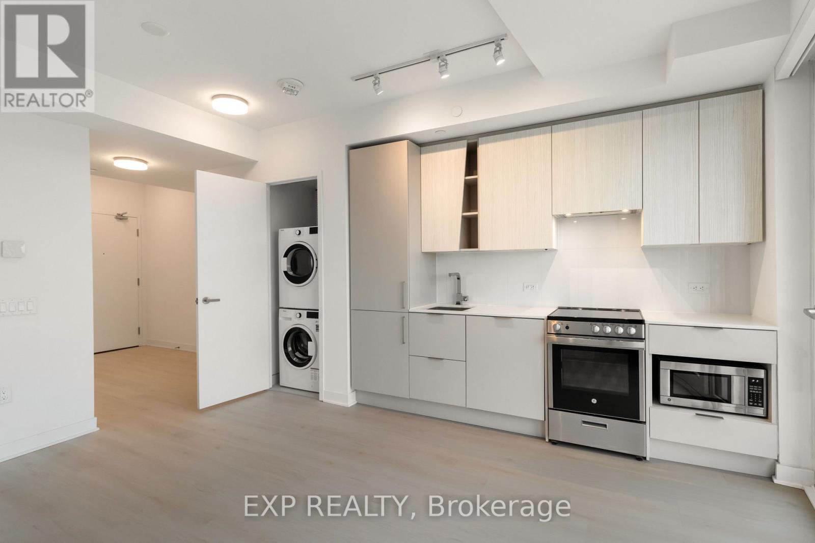 3900 Confederation Parkway, Mississauga, Ontario  L5M 0M3 - Photo 21 - W12882954