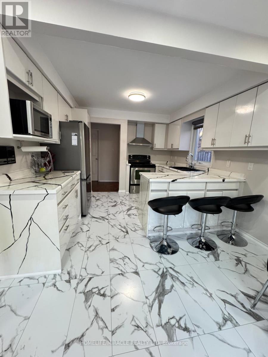 32 Plover Place, Brampton, Ontario  L6W 4C4 - Photo 15 - W12862346