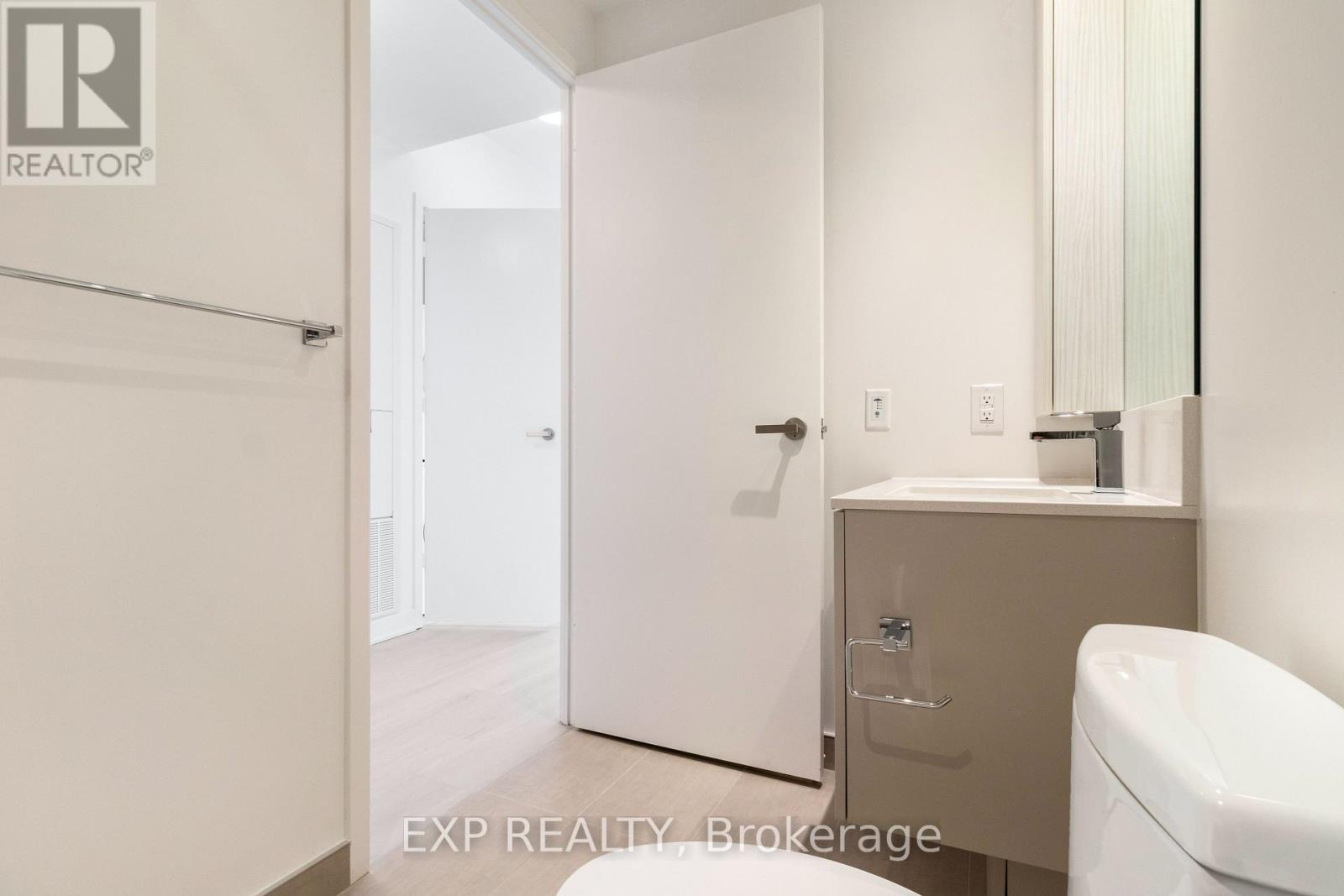 3900 Confederation Parkway, Mississauga, Ontario  L5M 0M3 - Photo 27 - W12882954