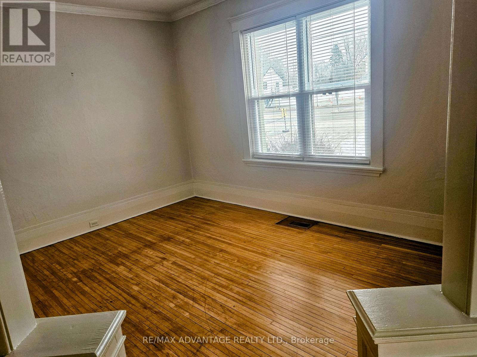 2353 Main Street, London South (South V), Ontario  N6P 1A7 - Photo 7 - X12883756