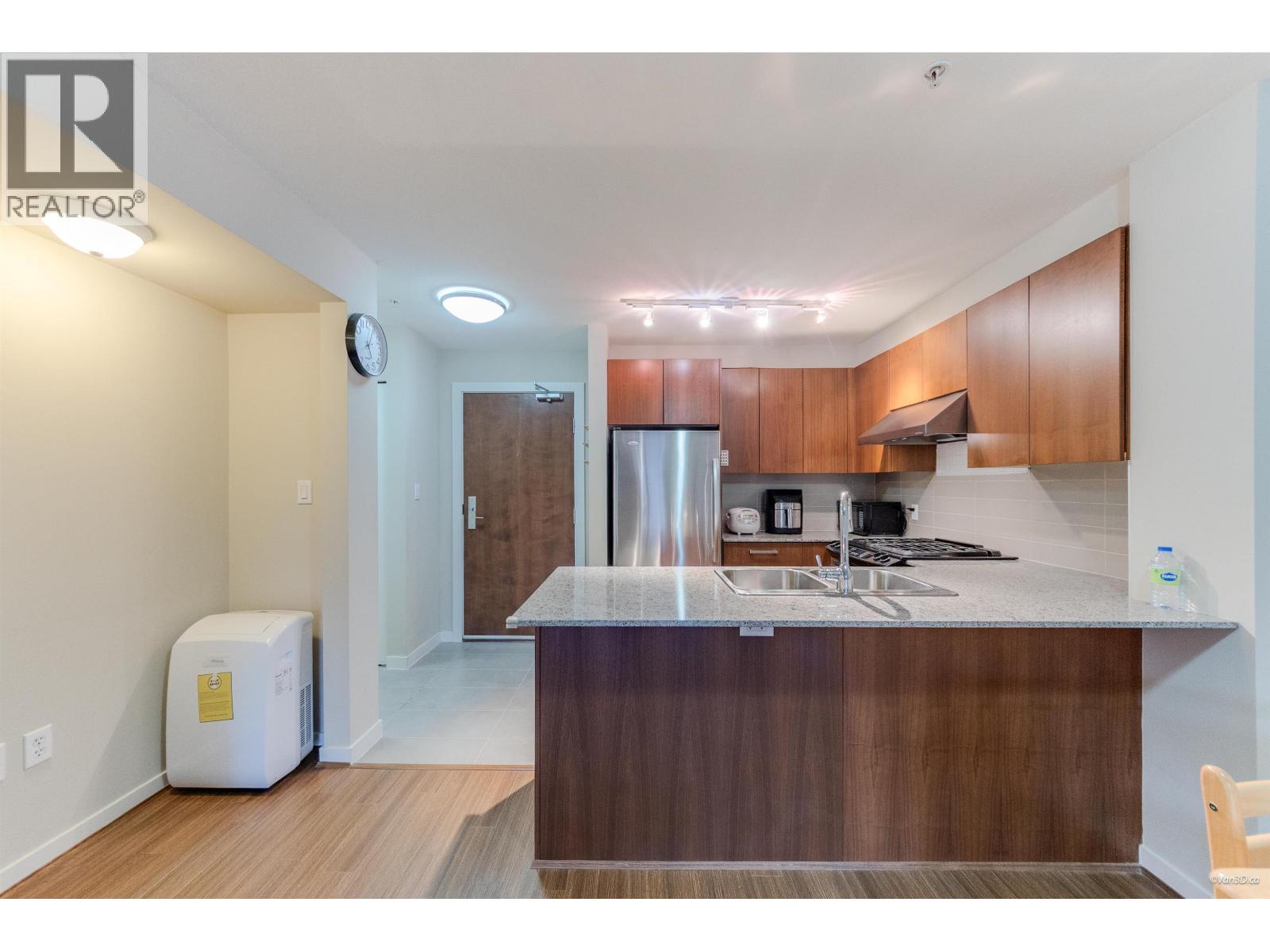 318 5775 Irmin Street, Burnaby, British Columbia  V5J 0C3 - Photo 5 - R3097836