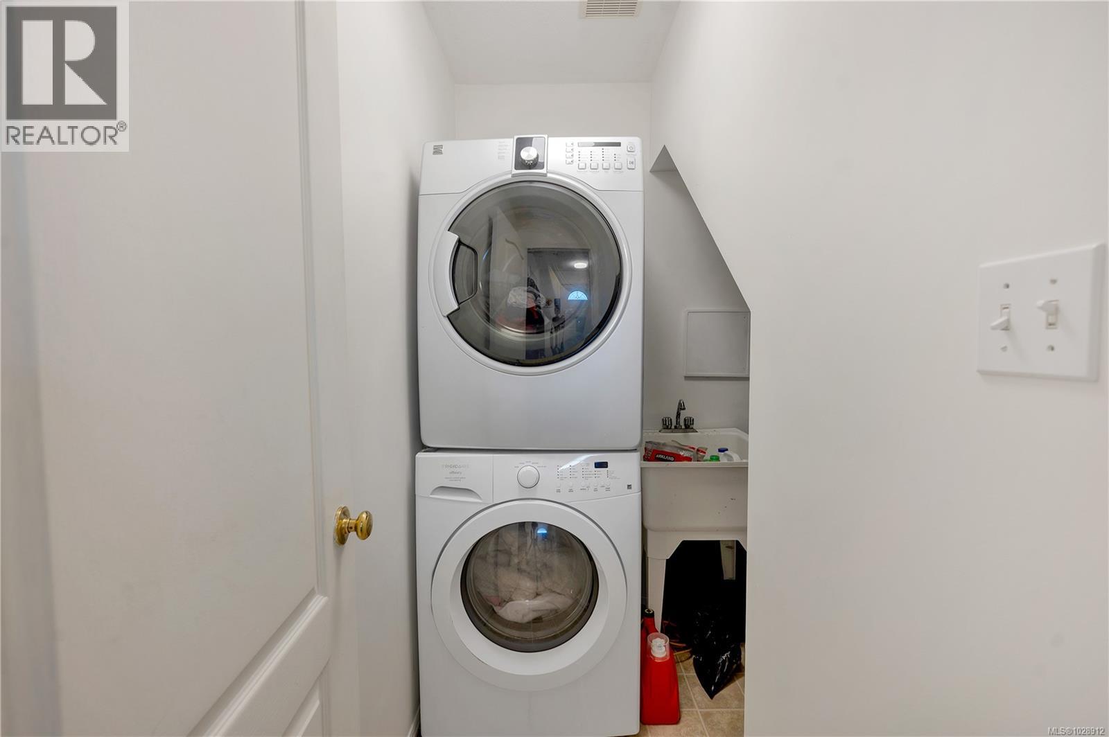 487 5th Ave, Campbell River, British Columbia V9W 3X5 - Photo 24 - 1028912