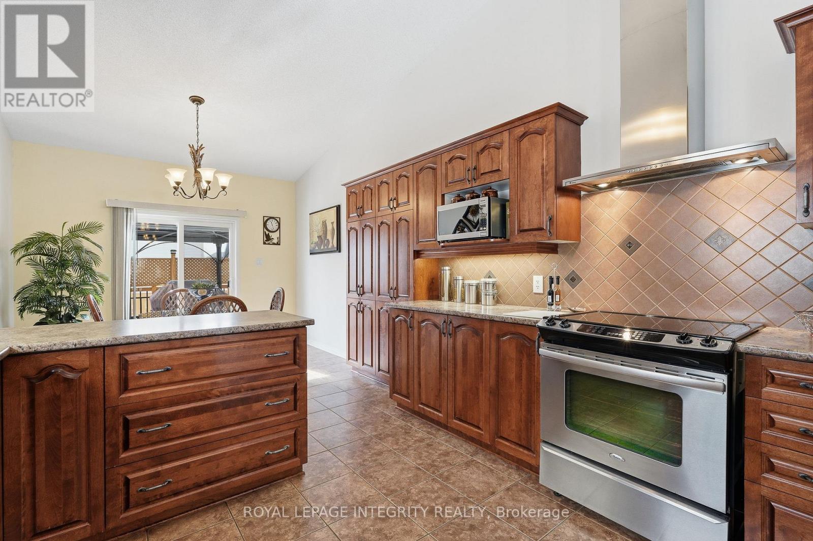 460 Jasper Crescent, Clarence-Rockland, Ontario  K4K 0C7 - Photo 13 - X12883762