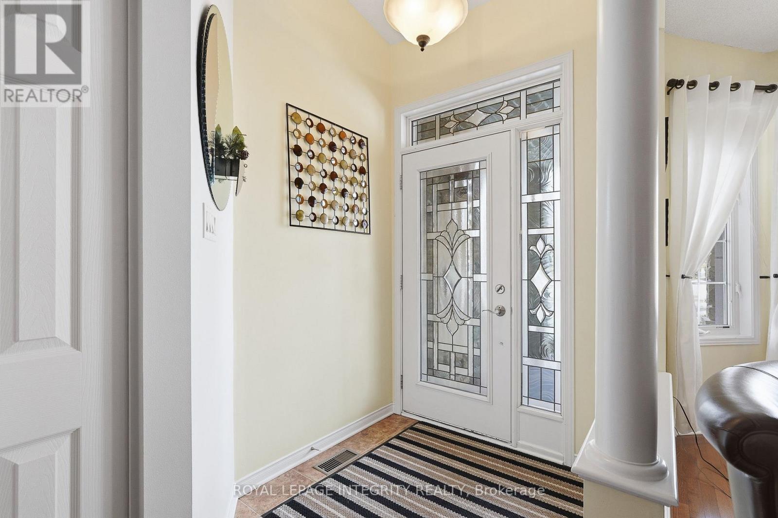 460 Jasper Crescent, Clarence-Rockland, Ontario  K4K 0C7 - Photo 4 - X12883762