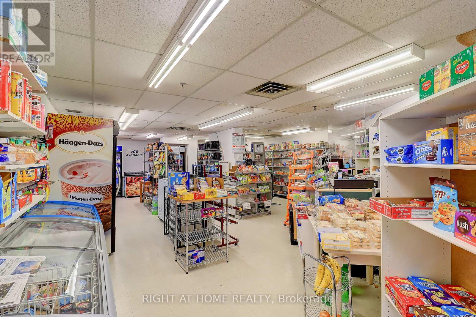 1703 - 77 Maitland Place, Toronto, Ontario  M4Y 2V6 - Photo 35 - C12883730