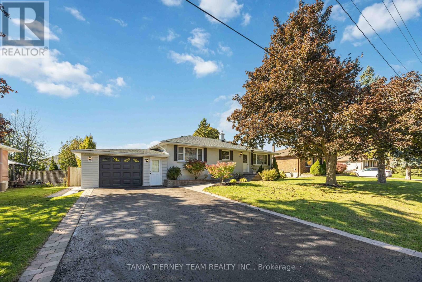 14 Ferguson Avenue, Whitby, Ontario  L0B 1C0 - Photo 4 - E12883736