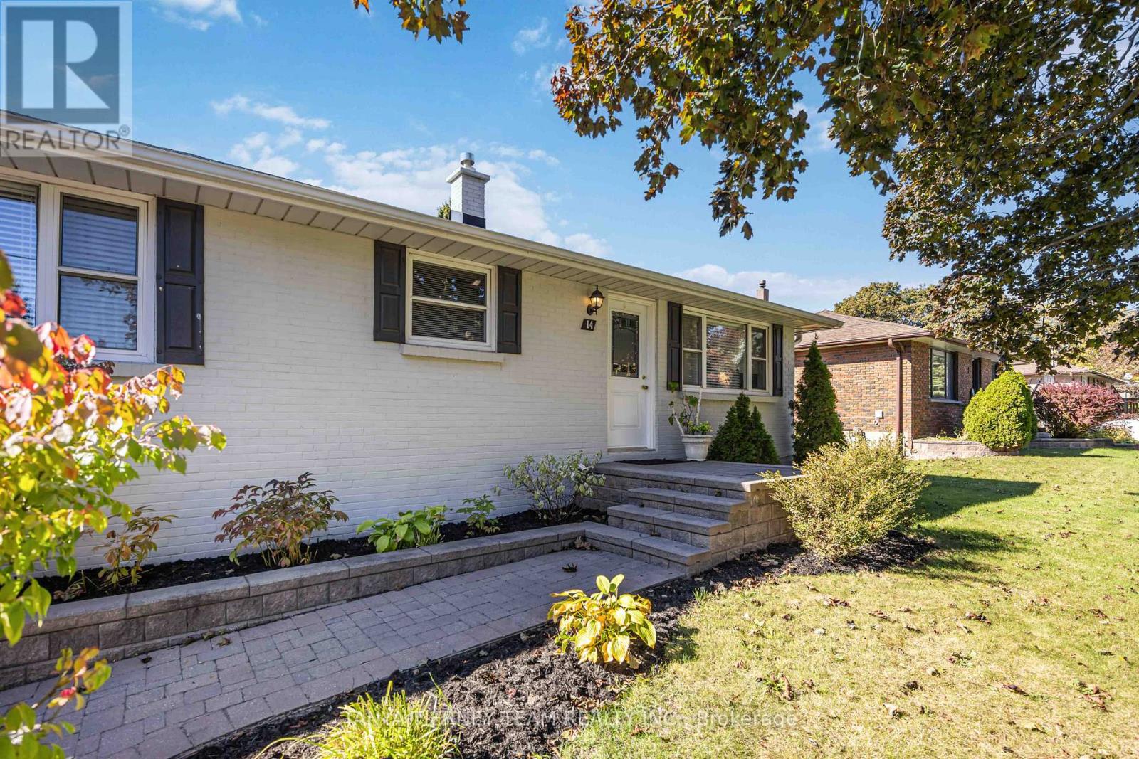 14 Ferguson Avenue, Whitby, Ontario  L0B 1C0 - Photo 6 - E12883736