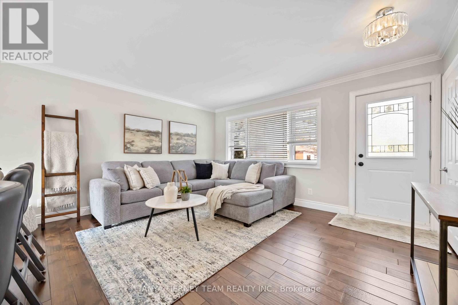 14 Ferguson Avenue, Whitby, Ontario  L0B 1C0 - Photo 7 - E12883736