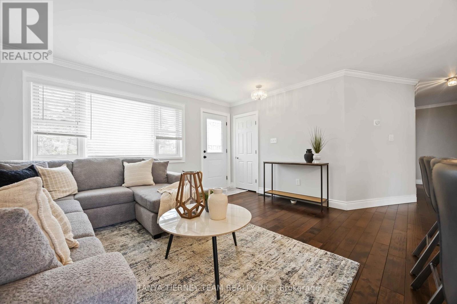 14 Ferguson Avenue, Whitby, Ontario  L0B 1C0 - Photo 8 - E12883736