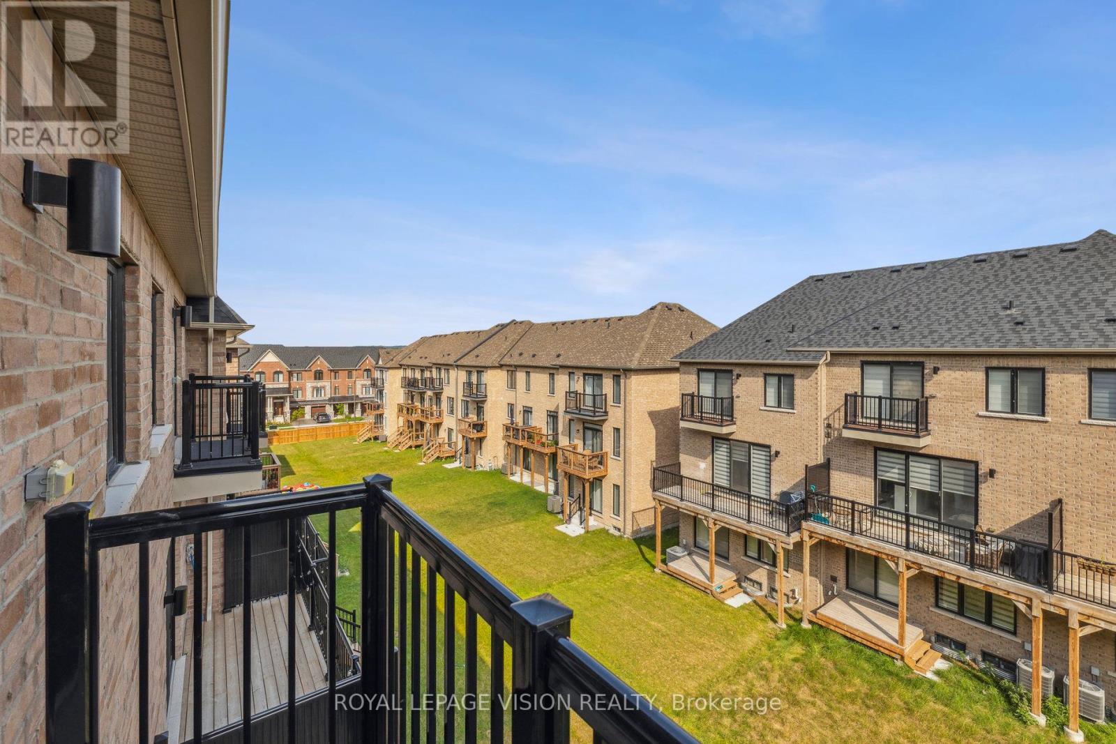 38 Elkington Crescent, Whitby, Ontario L1P 0L7 - Photo 25 - E12883752