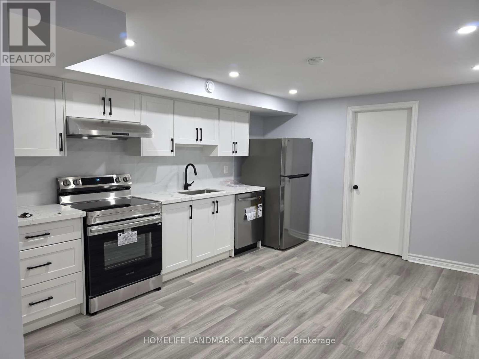 28 Landfair Crescent, Toronto, Ontario  M1J 3A7 - Photo 5 - E12863798