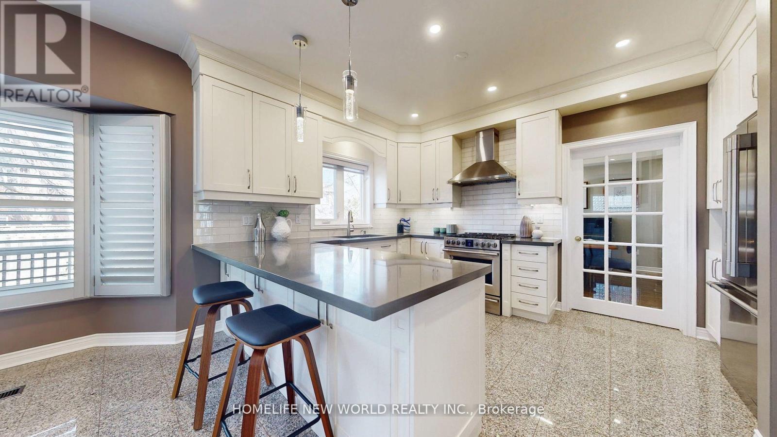 115 Golden Tulip Crescent, Markham, Ontario  L6C 1W4 - Photo 13 - N12883738