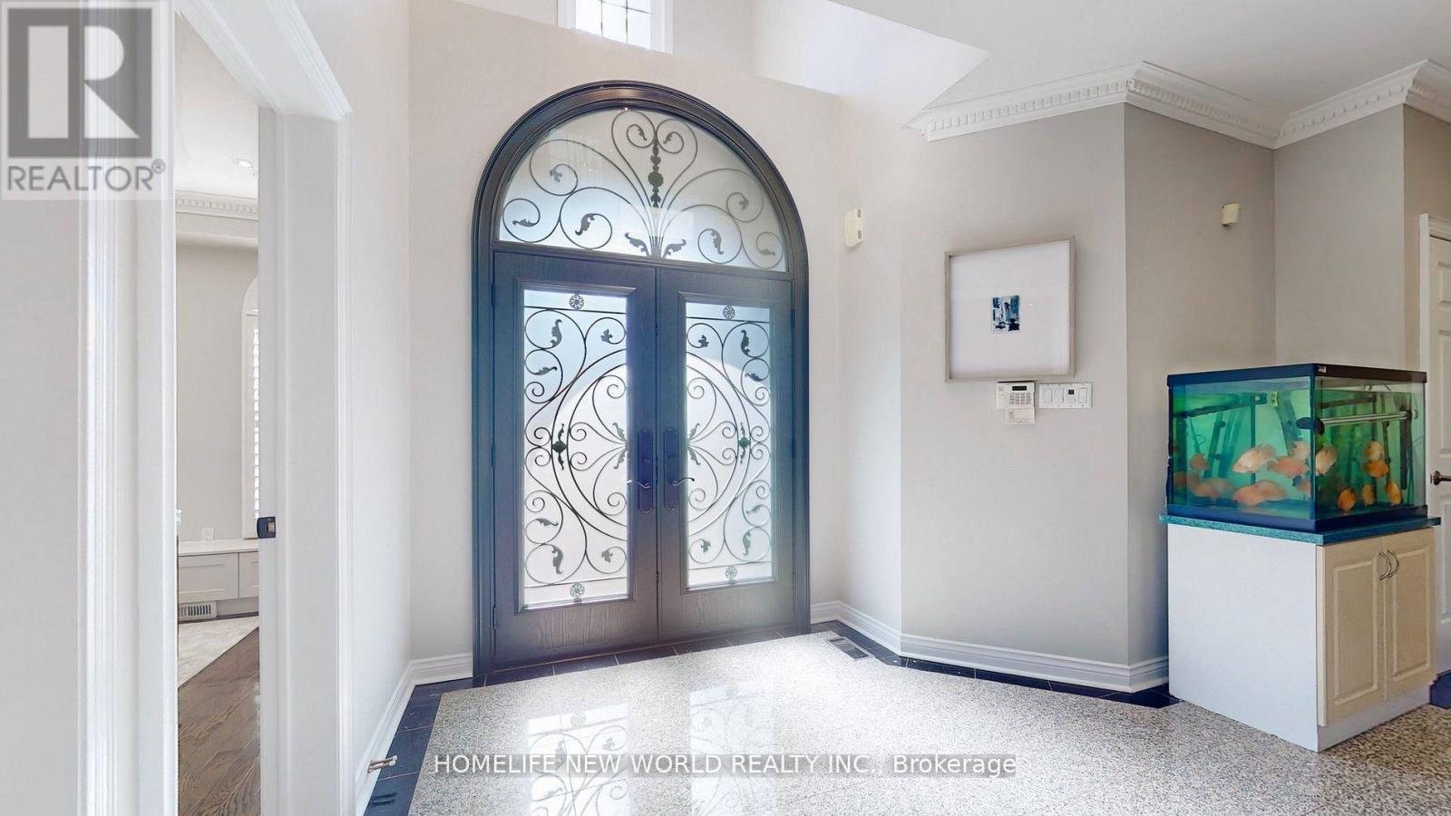 115 Golden Tulip Crescent, Markham, Ontario  L6C 1W4 - Photo 3 - N12883738