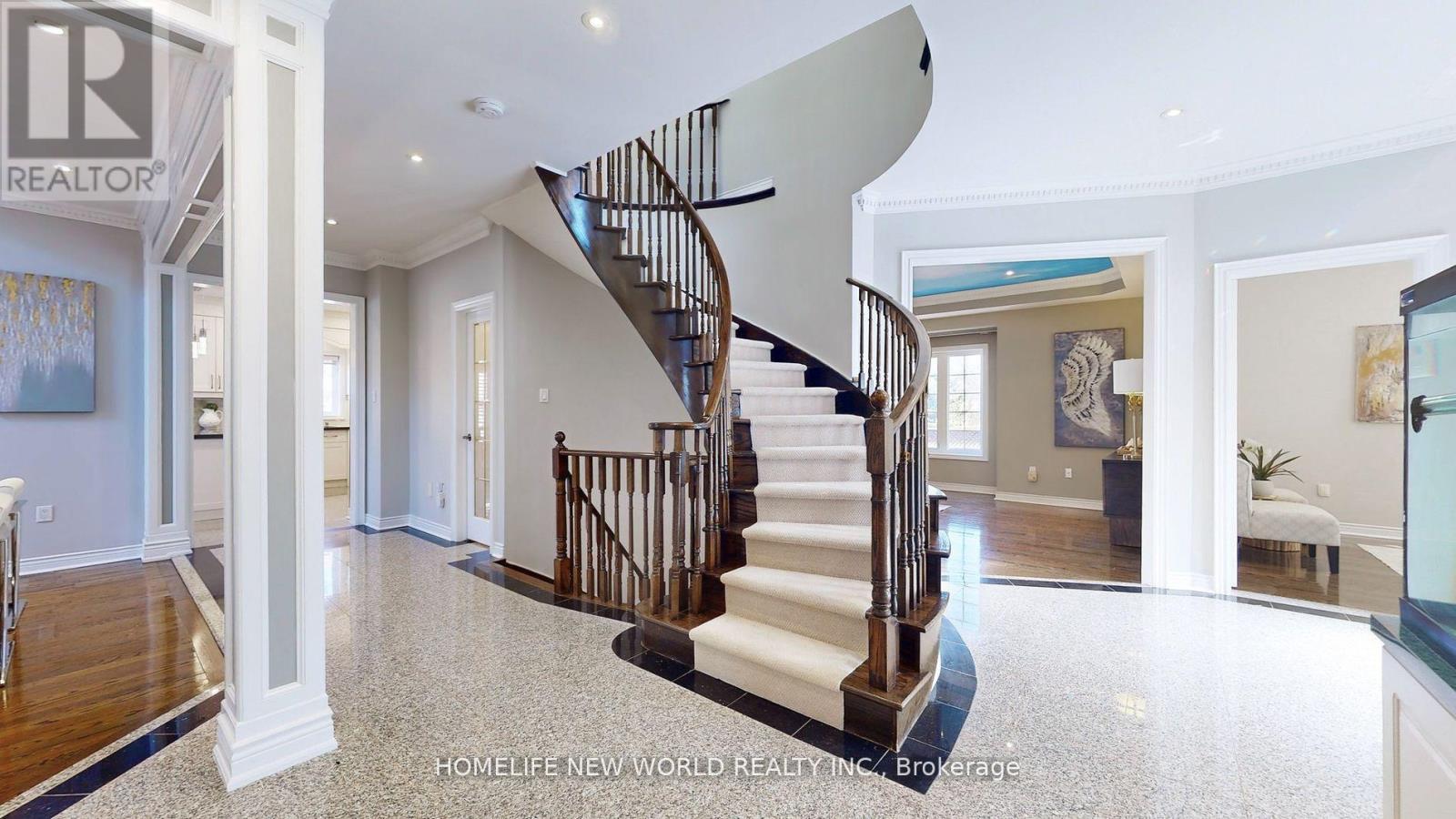 115 Golden Tulip Crescent, Markham, Ontario  L6C 1W4 - Photo 4 - N12883738