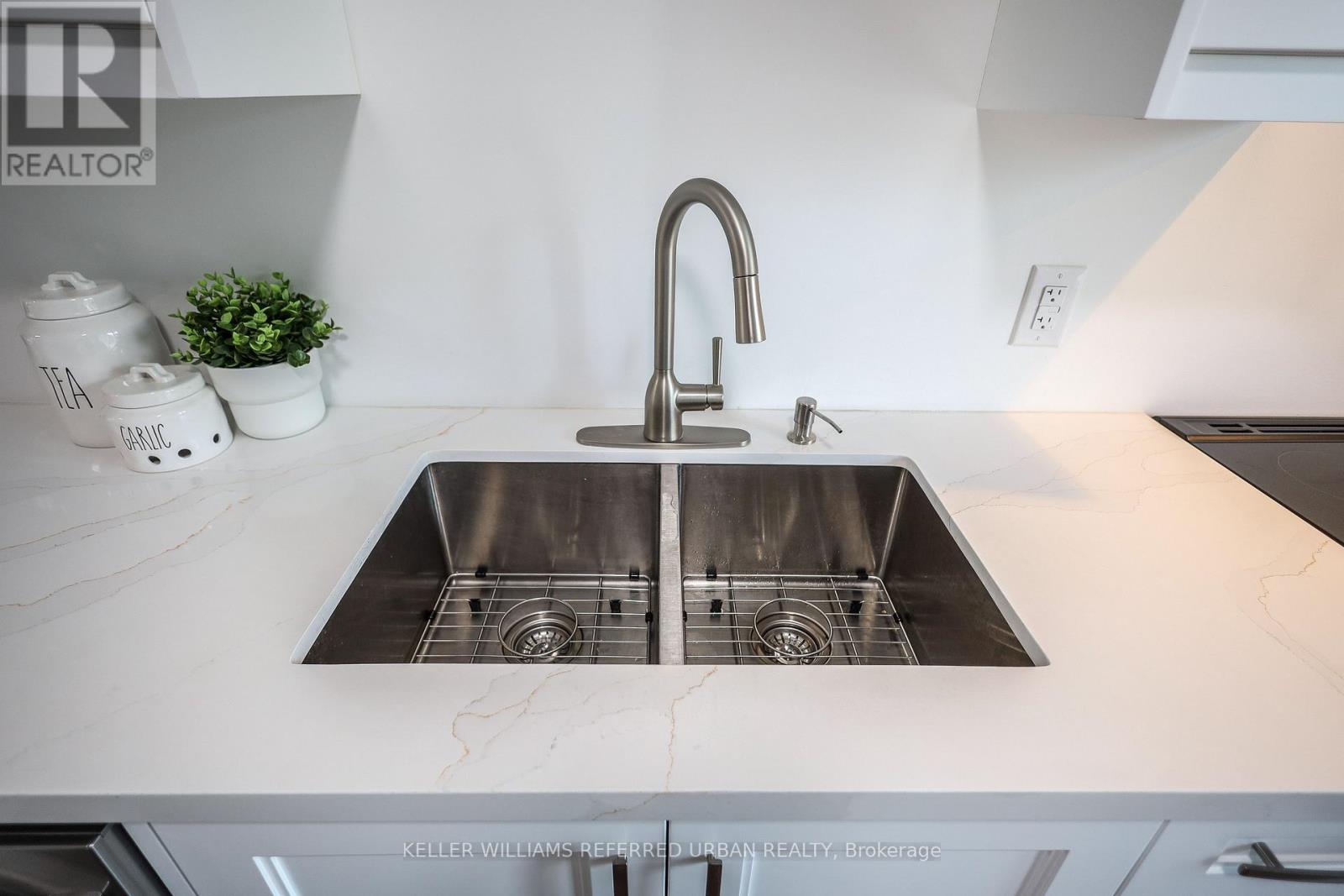 4 - 11 Plaisance Road, Richmond Hill, Ontario  L4C 5H1 - Photo 13 - N12883754