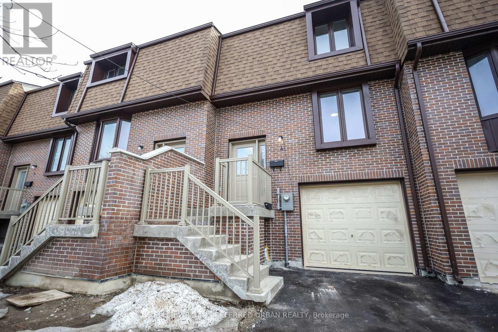 4 - 11 Plaisance Road, Richmond Hill, Ontario  L4C 5H1 - Photo 3 - N12883754