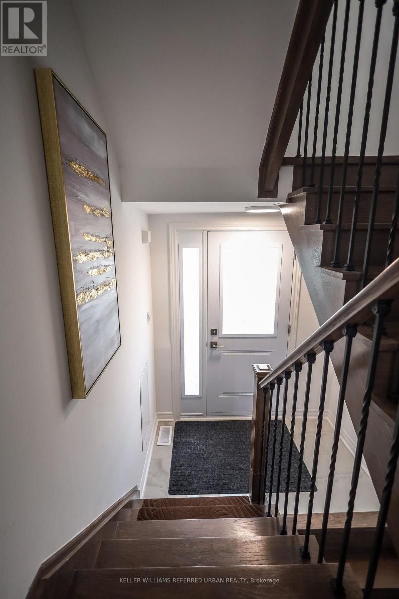 4 - 11 Plaisance Road, Richmond Hill, Ontario  L4C 5H1 - Photo 4 - N12883754