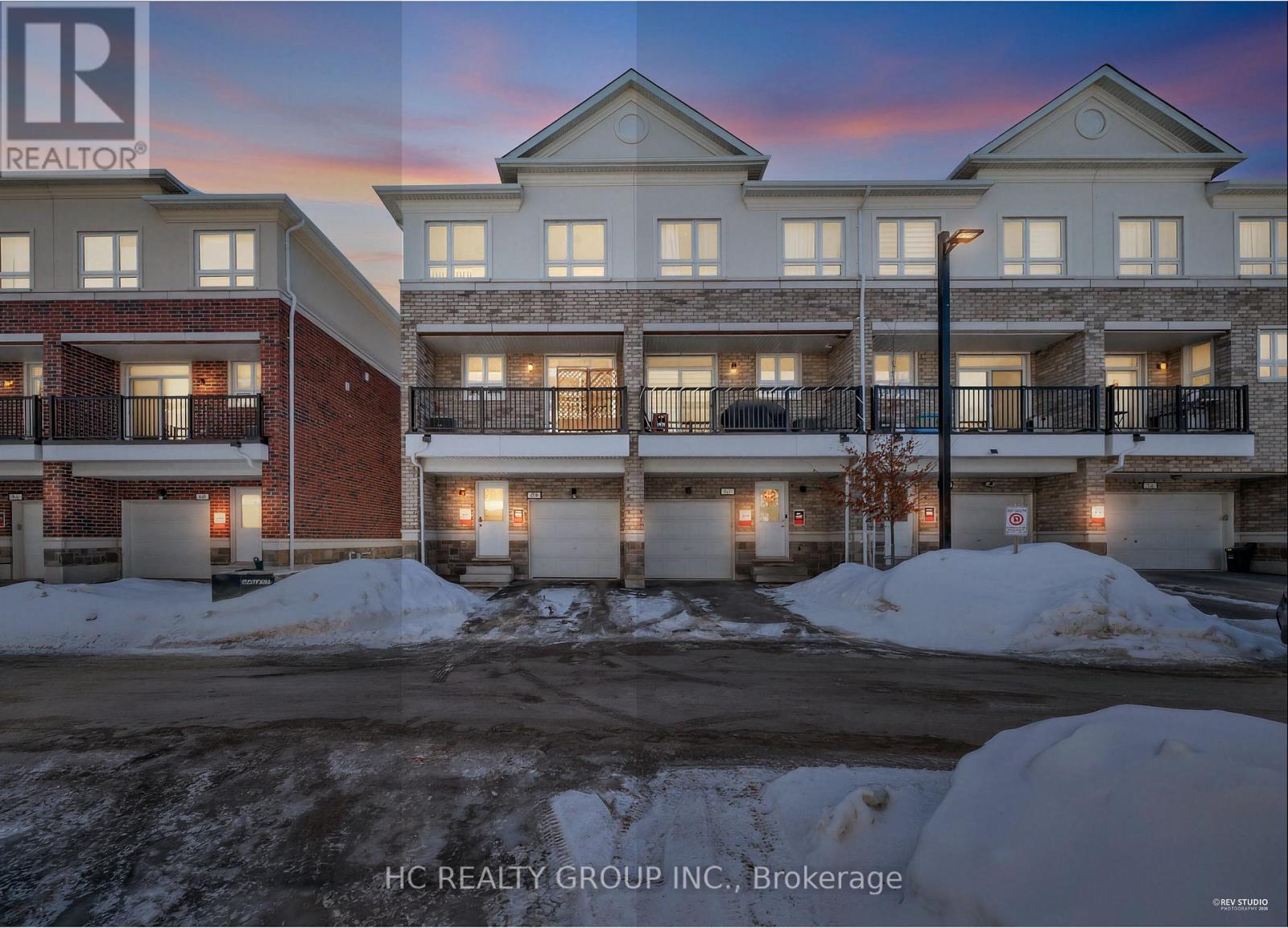 64 Chicago Lane, Markham, Ontario  L6E 0V6 - Photo 2 - N12883766