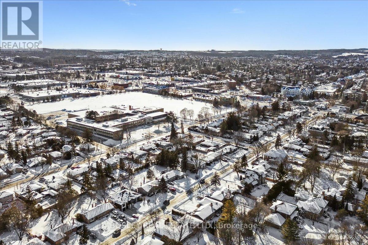 42 Royal Road, Aurora, Ontario  L4G 1A9 - Photo 49 - N12883776