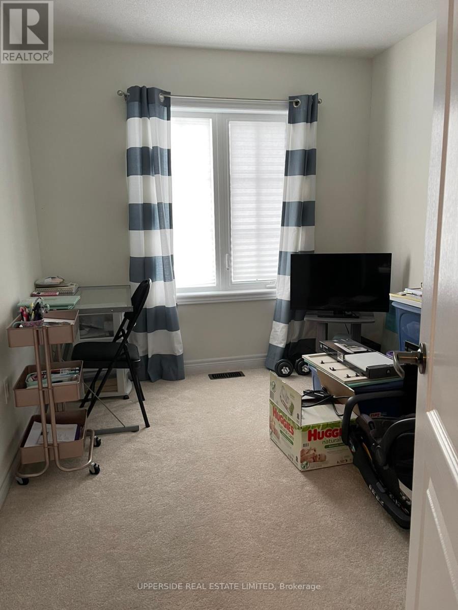 32 Greenwood Drive, Essa, Ontario  L0M 1B4 - Photo 10 - N12883794