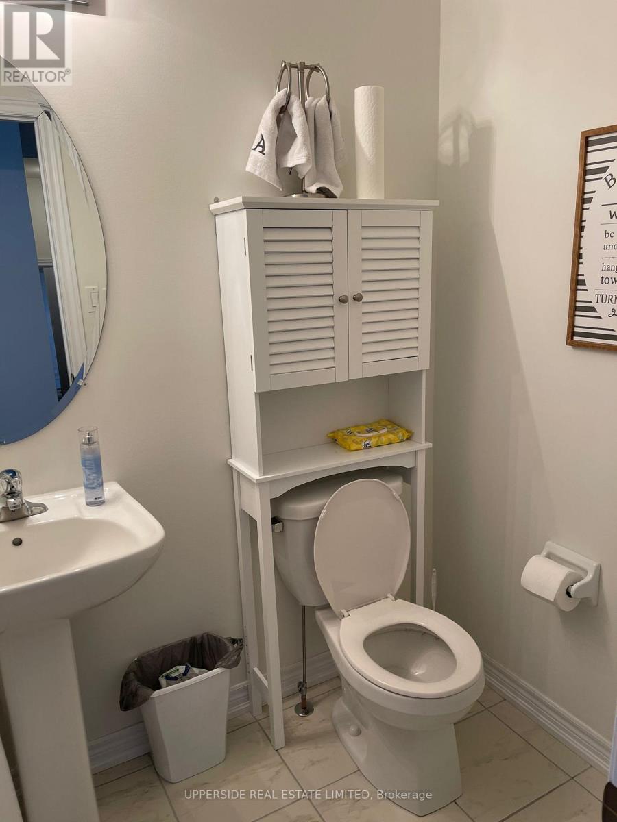 32 Greenwood Drive, Essa, Ontario  L0M 1B4 - Photo 13 - N12883794