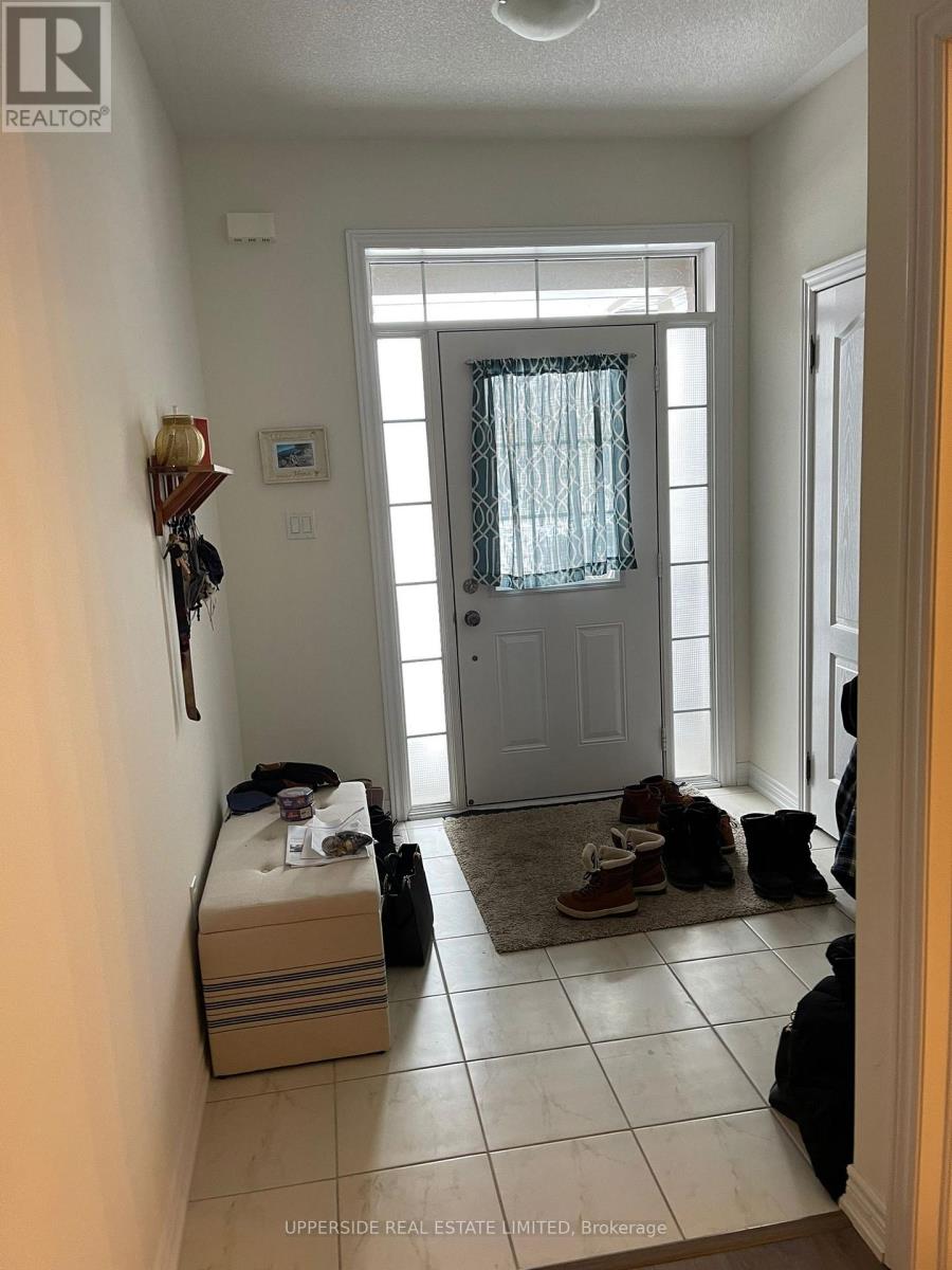 32 Greenwood Drive, Essa, Ontario  L0M 1B4 - Photo 7 - N12883794