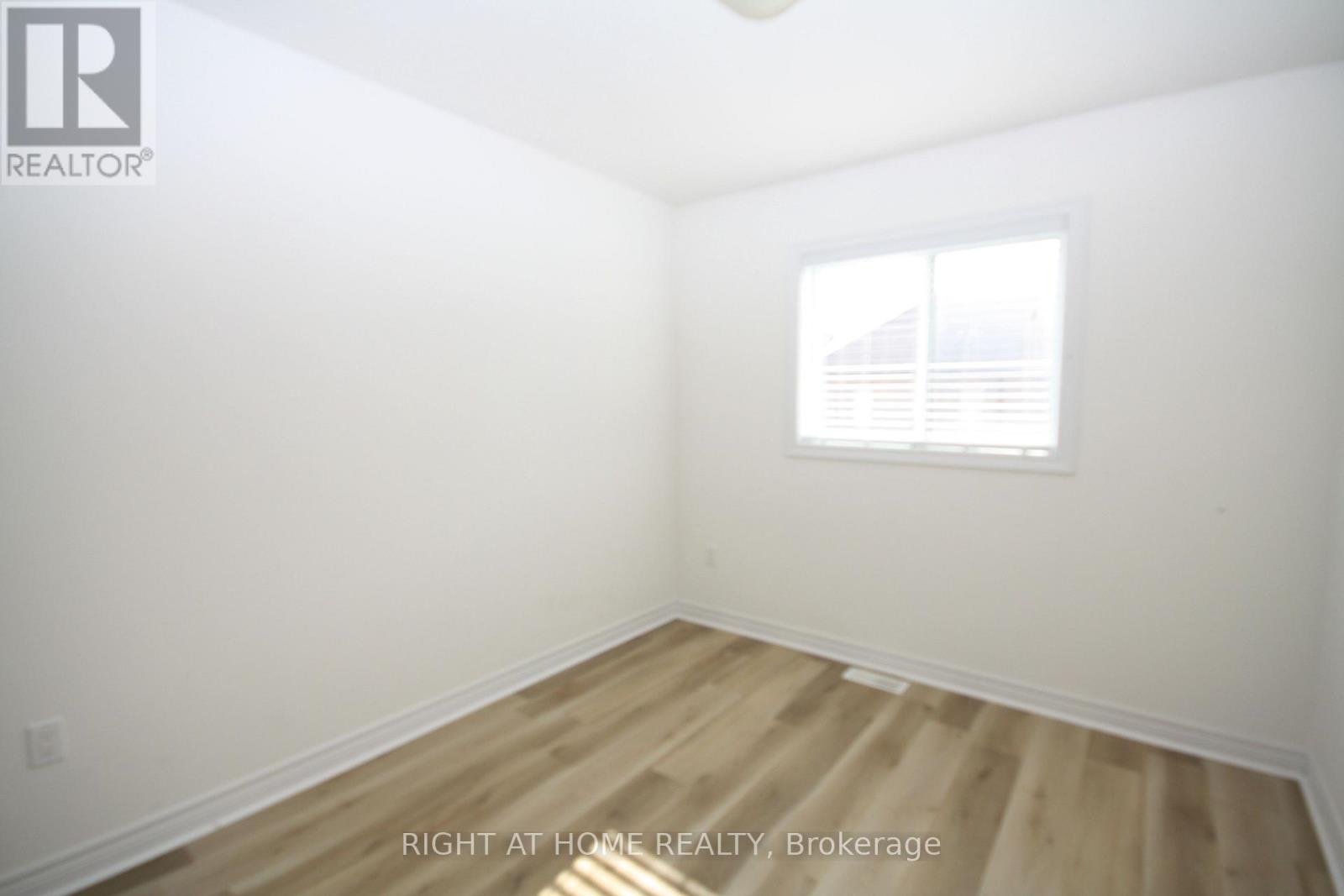 1039 Cook Drive, Midland, Ontario  L4R 0E4 - Photo 15 - S12883760