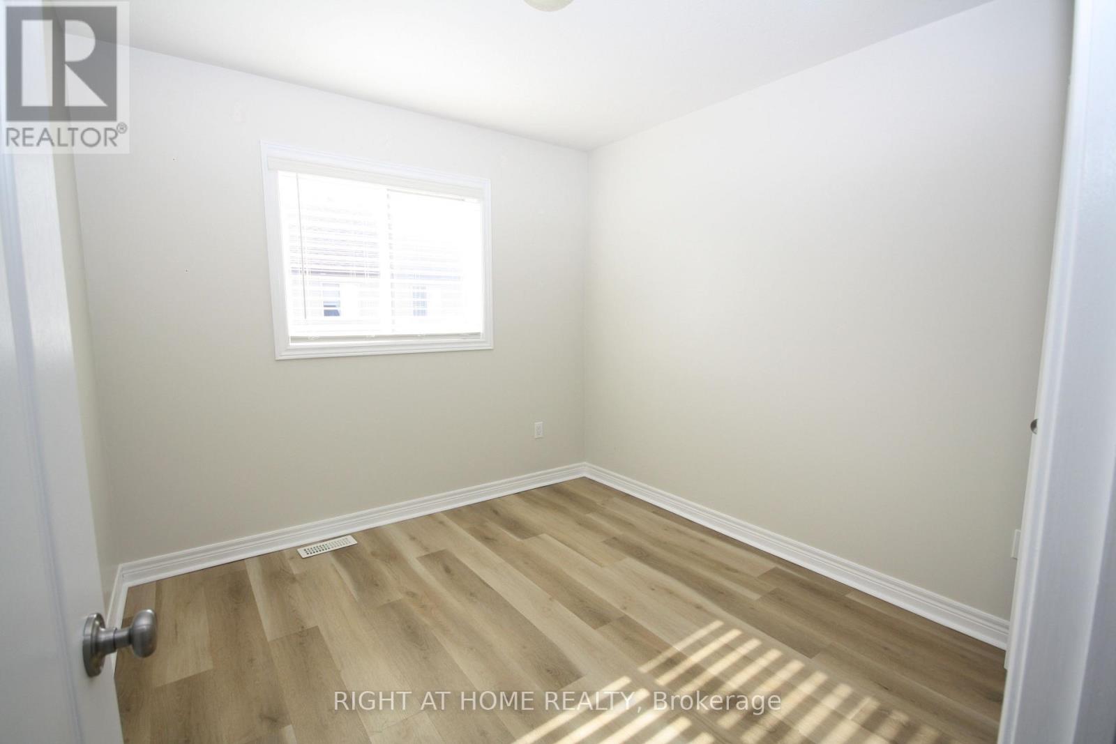 1039 Cook Drive, Midland, Ontario  L4R 0E4 - Photo 19 - S12883760