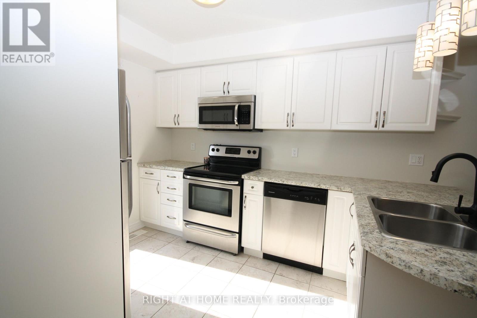 1039 Cook Drive, Midland, Ontario  L4R 0E4 - Photo 9 - S12883760