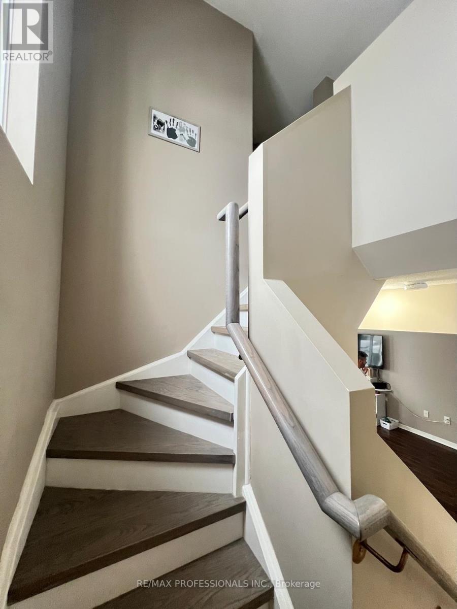 56 Beacon Road, Barrie, Ontario  L4N 9J8 - Photo 24 - S12883786