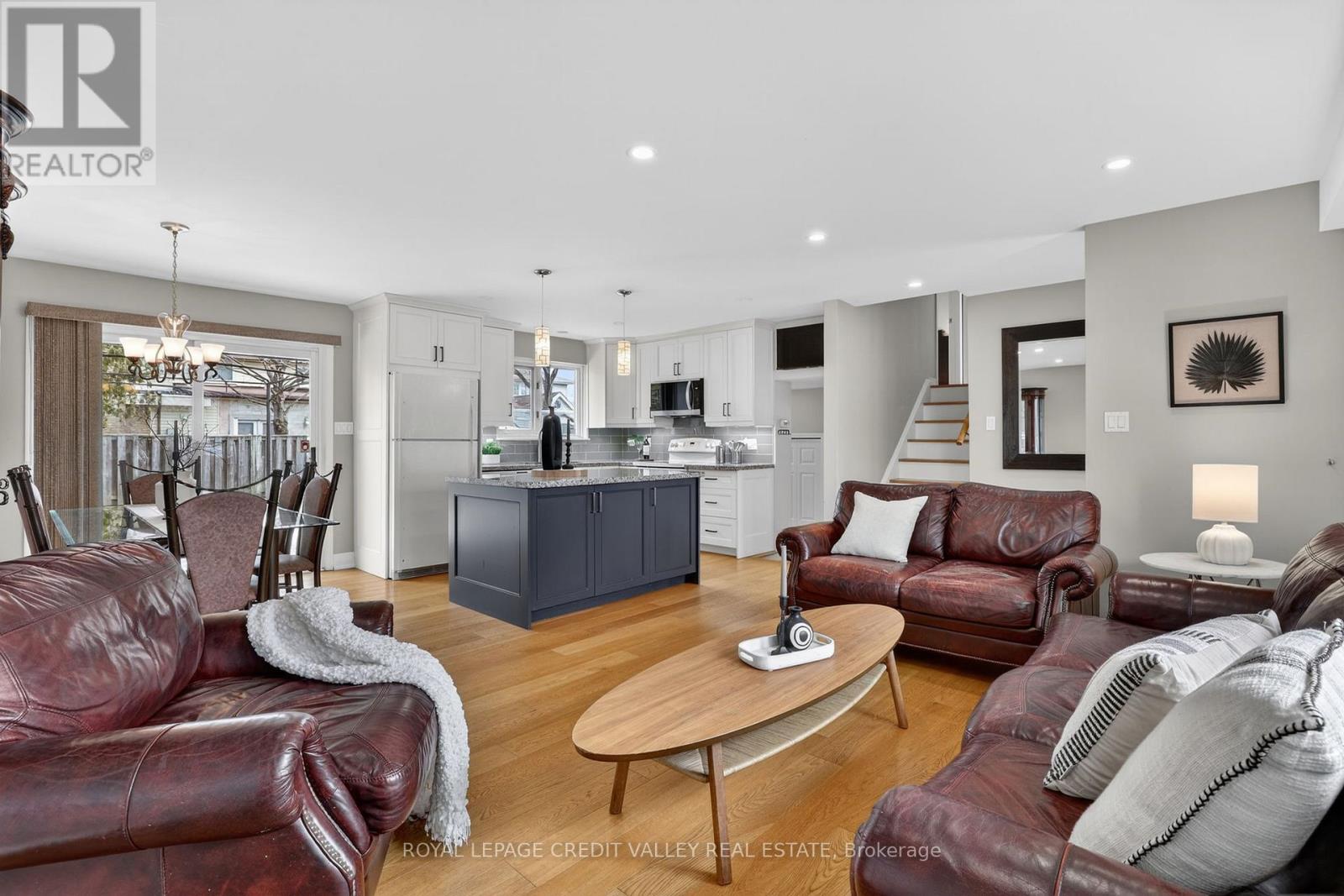 41 Staveley Crescent, Brampton, Ontario  L6W 2S1 - Photo 11 - W12880886